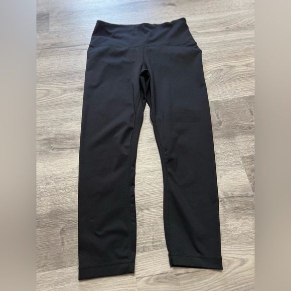 Yogalicious Lux Black Capri Leggings size S - Picture 3 of 3